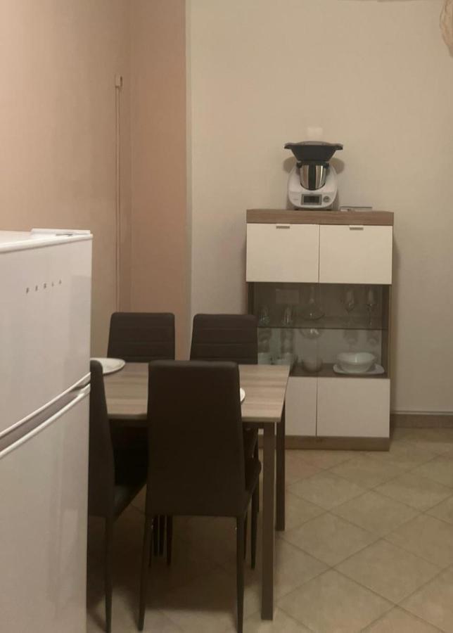 Piazza Bottini Lambrate Fs E M2 * Milaan