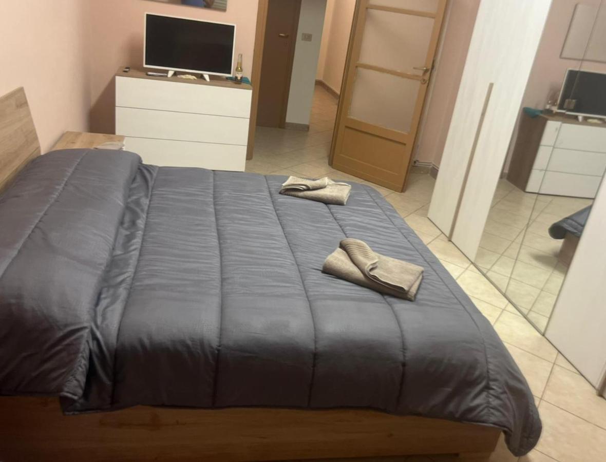 Piazza Bottini Lambrate Fs E M2 * Milaan